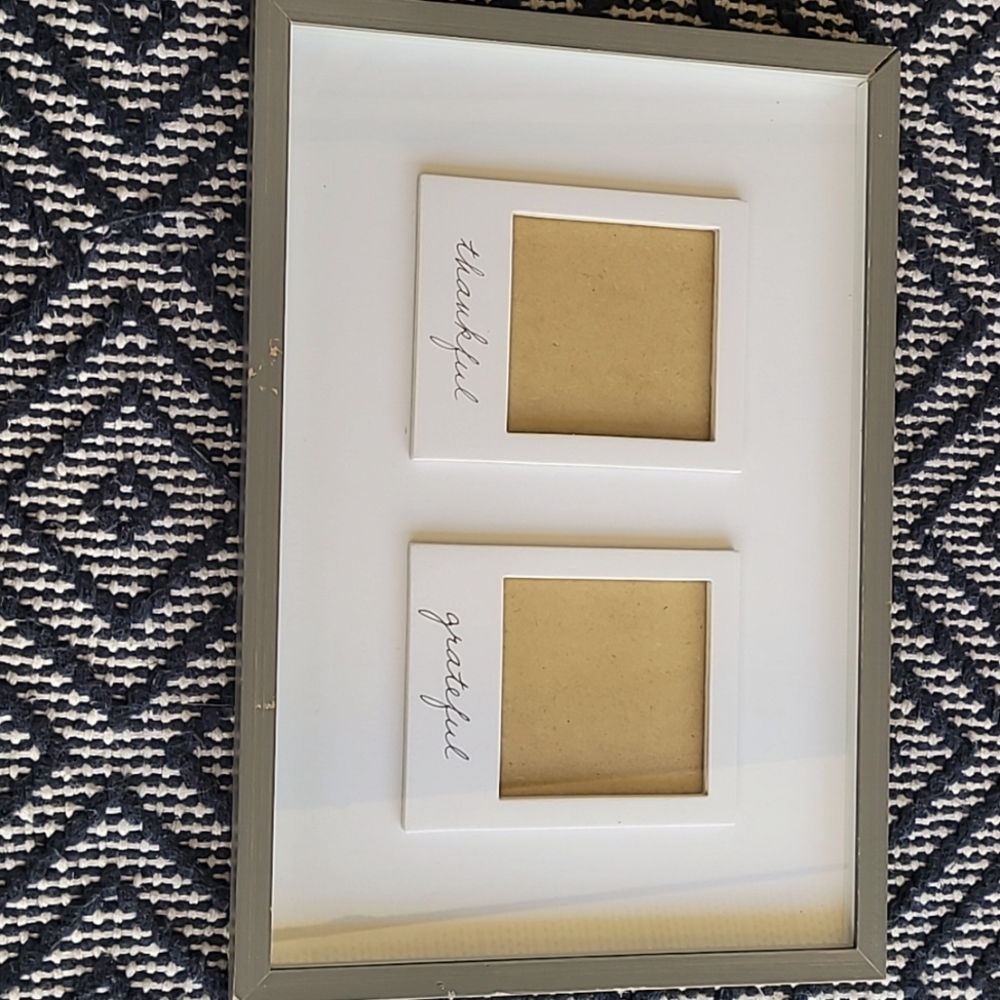 Like new photo frame
